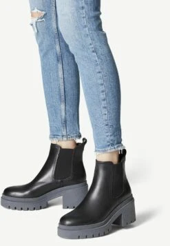 Tamaris Enkellaarsjes Met Plateauzool - Black Grey