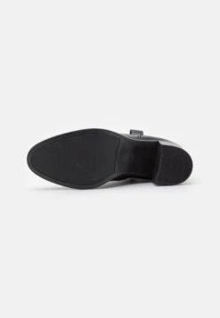 Tamaris Cowboy-/Bikerlaarsjes - Black -Tamaris Winkel 89b7f388bcc54f5fbfb8c8e4061a9832