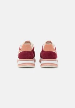 Sneakers Laag - Burgundy -Tamaris Winkel a28e443b2e8b4ded922fd348f983550c
