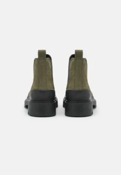 Tamaris Enkellaarsjes Met Plateauzool - Olive -Tamaris Winkel c1c4b22089854d23a1f8042207ab7334