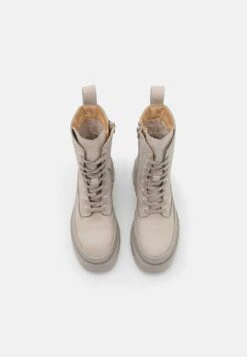 Tamaris Enkellaarsjes Met Plateauzool - Soft Grey -Tamaris Winkel d23a9ffc195749aca8e7a3a916015974