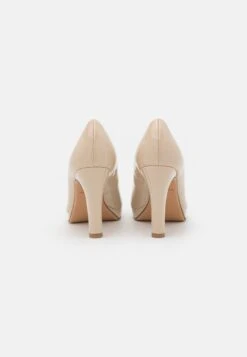 Tamaris Plateaupumps - Beige 9 Tamaris Plateaupumps - Beige -Tamaris Winkel d3f6c3c5934e47e3beed0be85e000e83