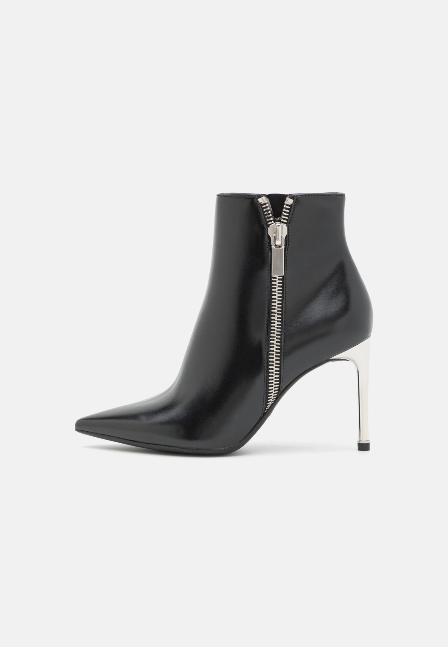 Tamaris Korte Laarzen - Black 2 Tamaris Korte Laarzen - Black - Afbeelding 2