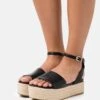 Tamaris Sandalen Met Plateauzool - Black
